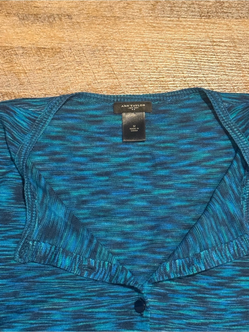 Ann Taylor Space-Dyed Button-Front Cardigan with Portrait Neckline Size M - Picture 2 of 4